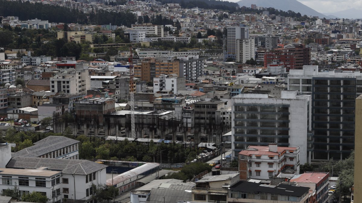 En 2009, el Municipio y el IESS trabajaron en el proyecto del plan de vivienda. Se preveía alojar a alrededor de 3.000 personas.