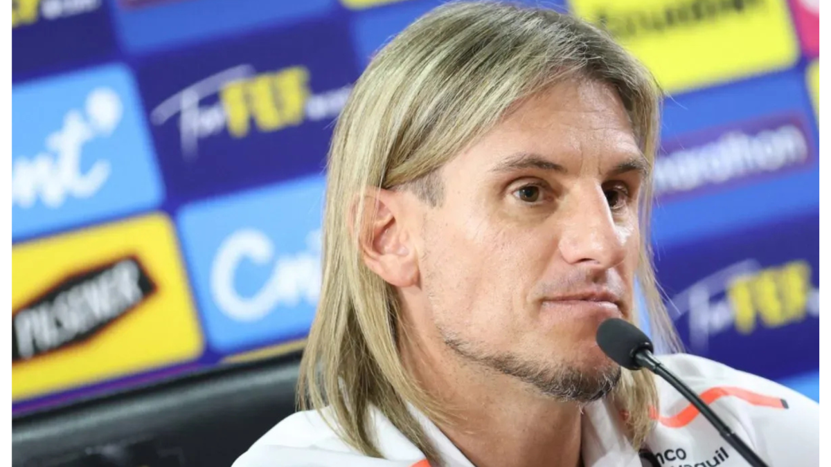 Beccacece es objeto de criticas y burlas por el rendimiento de la selección ecuatoriana de fútbol.