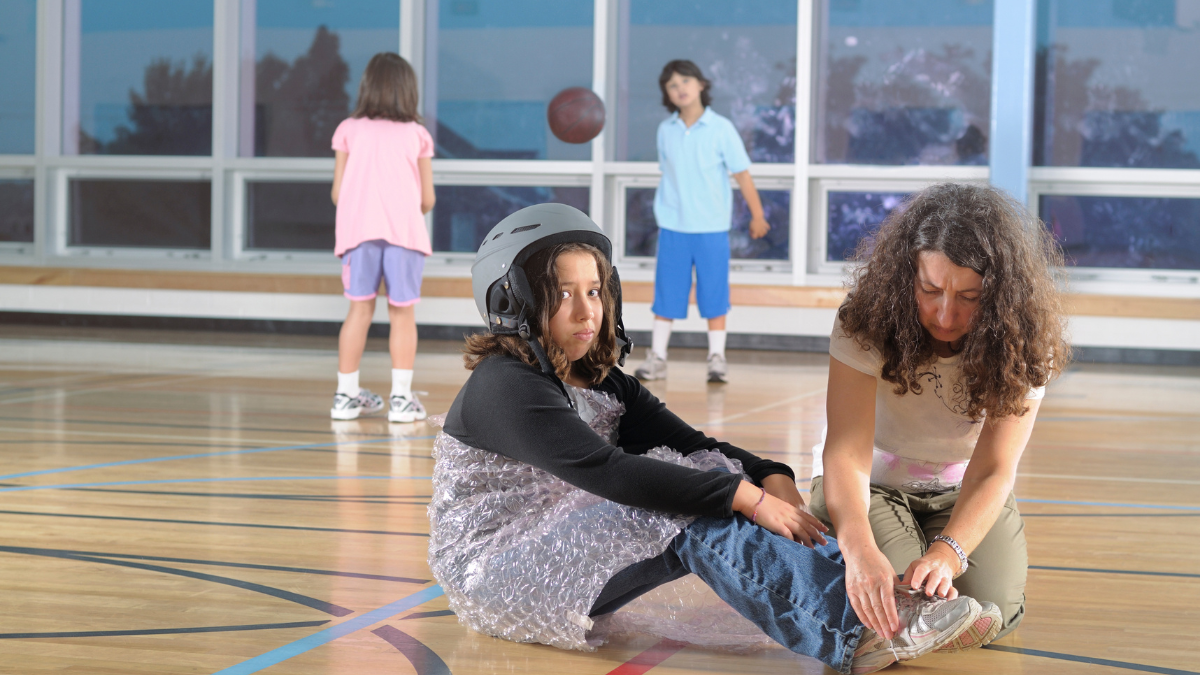 La cercanía emocional es hoy un valor en la familia, aunque especialistas advierten que evitar la frustración infantil puede afectar el desarrollo de resiliencia.