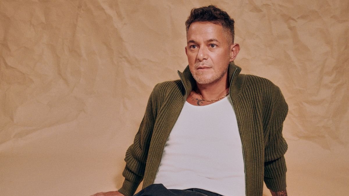 Alejandro Sanz tiene 56 años.