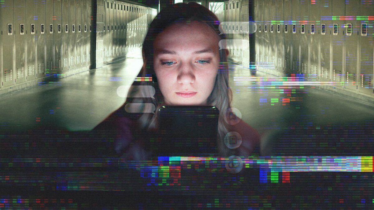 Lauryn Licari, protagonista del documental Número desconocido: Falsa identidad en el instituto, cuya historia real conmocionó a Netflix.