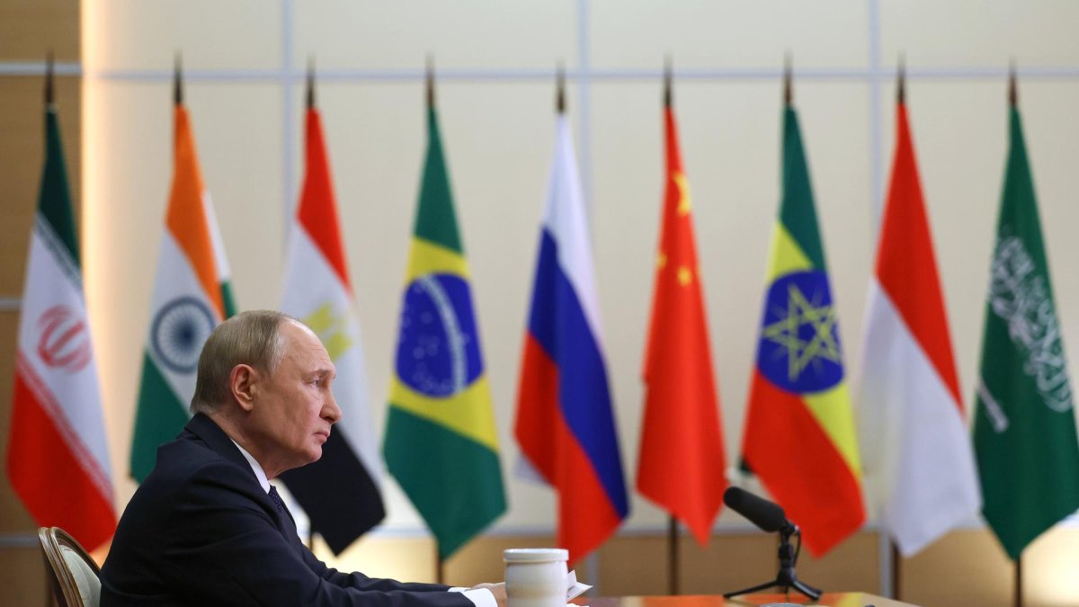 Vladímir Putin, participa en la cumbre virtual BRICS, el 8 de septiembre de 2025.