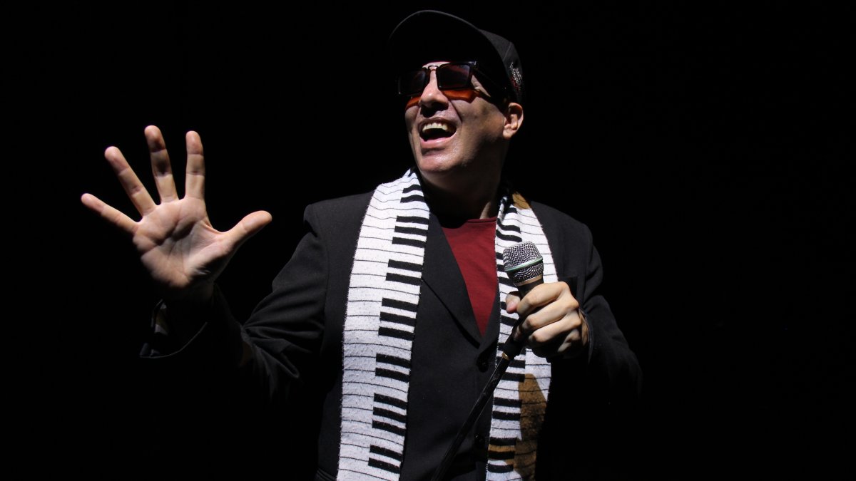 Fallece Mike Albornoz, ícono de la música ecuatoriana de los años 80.