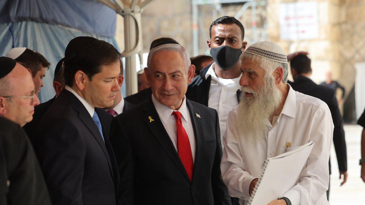 Encuentro. Los representartes políticos compartieron en Jerusalén.