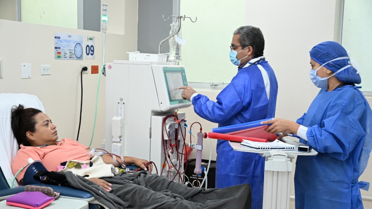 El Gobierno Nacional y el IESS habilitaron dos canales para que los pacientes puedan poner sus quejas, denuncias y reclamos.