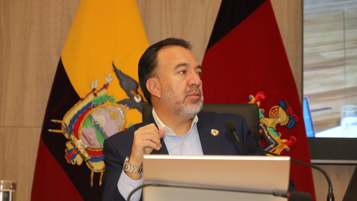 Pabel Muñoz durante la sesión del Concejo del 16 de septiembre de 2025.