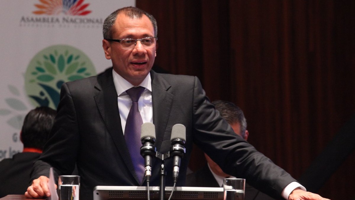 El presidente de Colombia, Gustavo Petro, dijo en redes sociales que Jorge Glas obtuvo la nacionalidad colombiana, pero luego borró su mensaje.