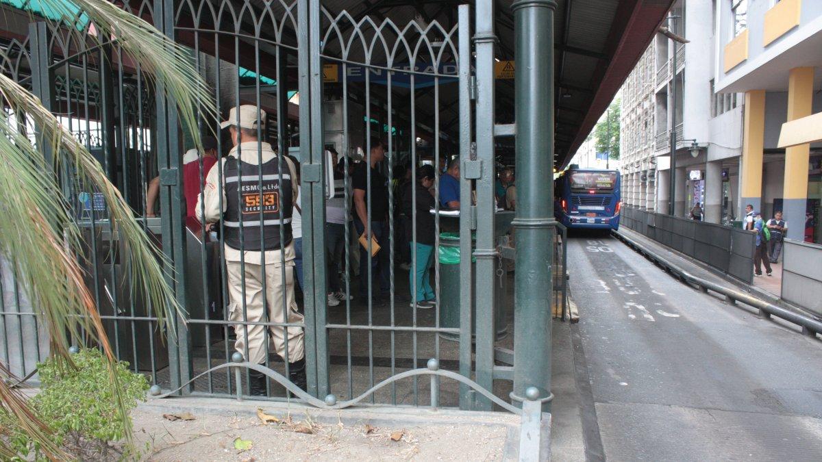 Concejo de Guayaquil autoriza adenda con Segura EP por seguridad en paradas.