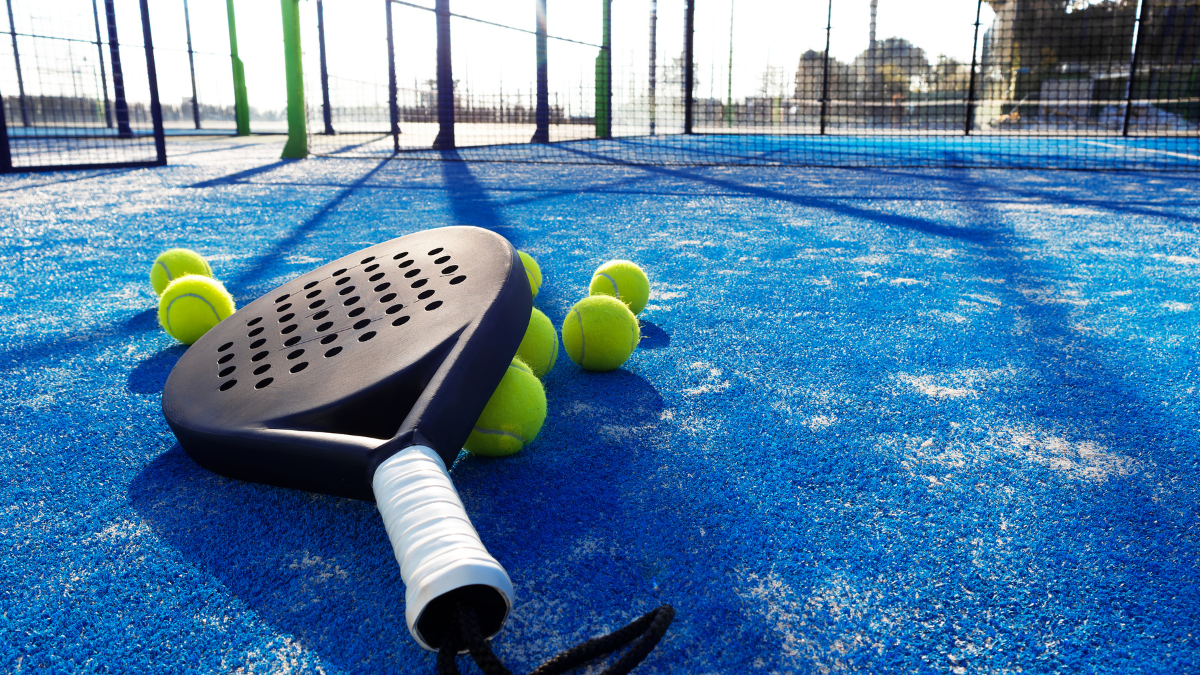 El pádel se consolida como un deporte urbano y social en Guayaquil y Samborondón, con clubes que integran comunidad, formación y estilo de vida.