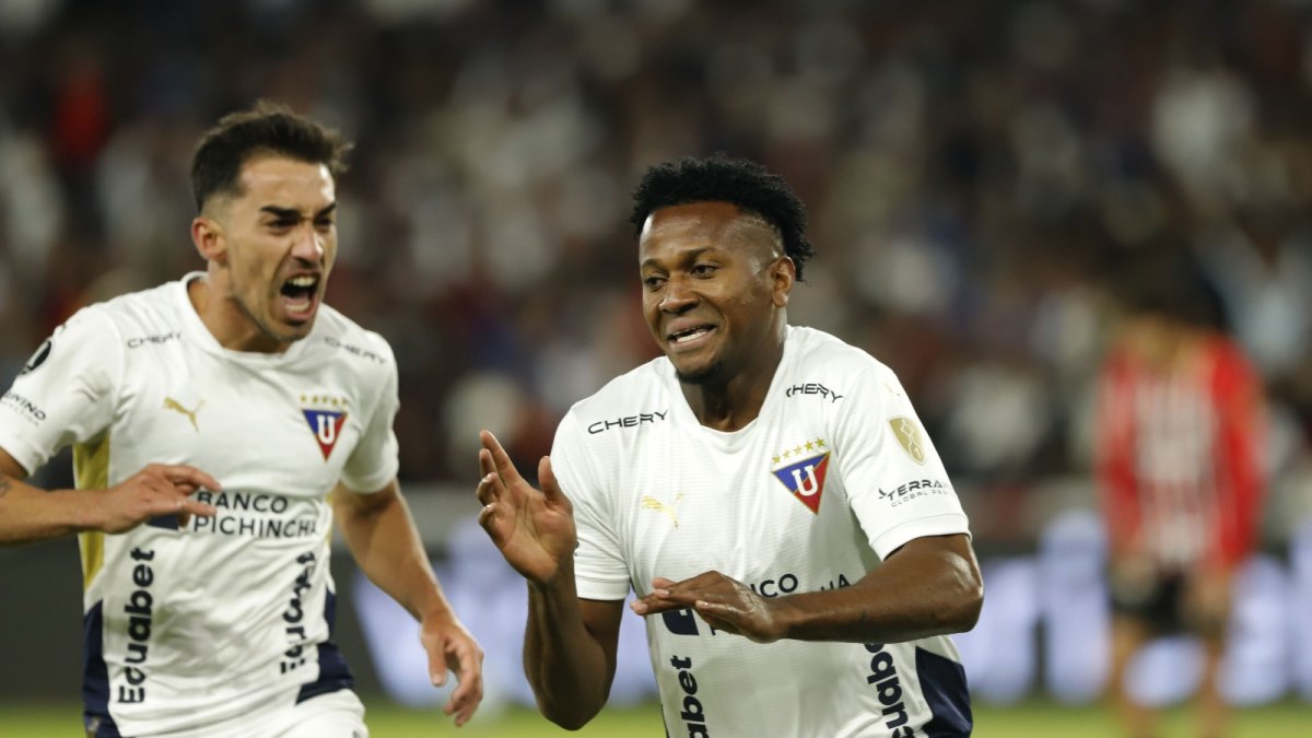 Michael Estrada (d) es una de las referencias goleadoras del futbol ecuatoriano.