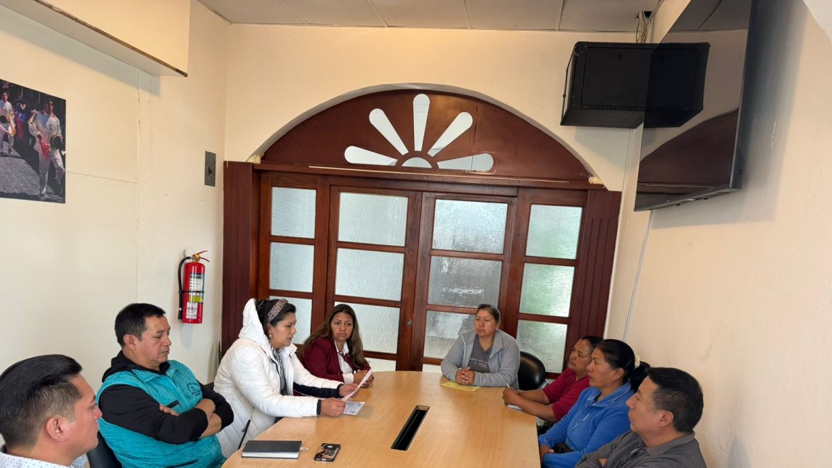 Comerciantes de plazas y mercados se reunieron para analizar las acciones que realizaran en el paro.