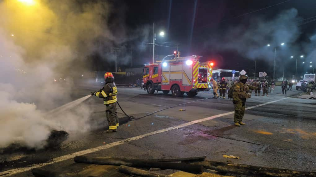 El bloqueo interrumpió el tránsito.