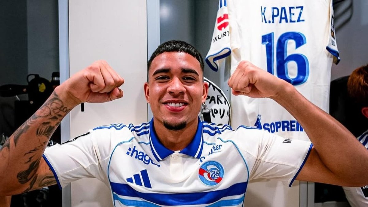 kendry Páez celebró su primer gol con Racing de Estrasburgo.