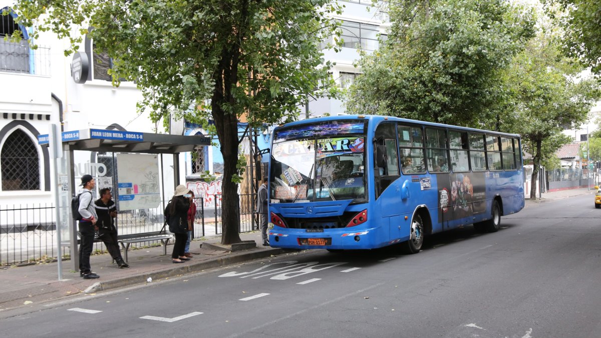 Imagen referencial. Los delincuentes se llevaron las pertenencias de los pasajeros.