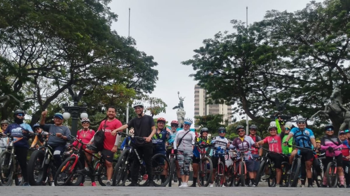 Más de un centenar de deportistas recorrieron 50k en Guayaquil.