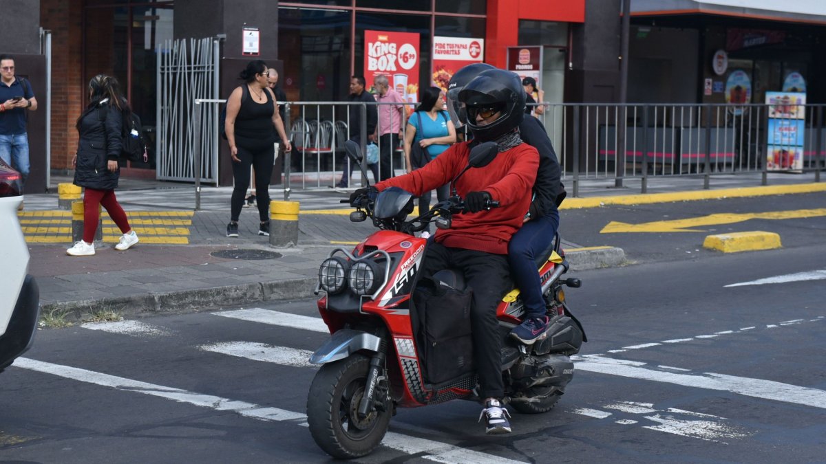 En Ecuador, cuatro de cada diez personas que mueren en siniestros de tránsito son motociclistas, según la ANT.