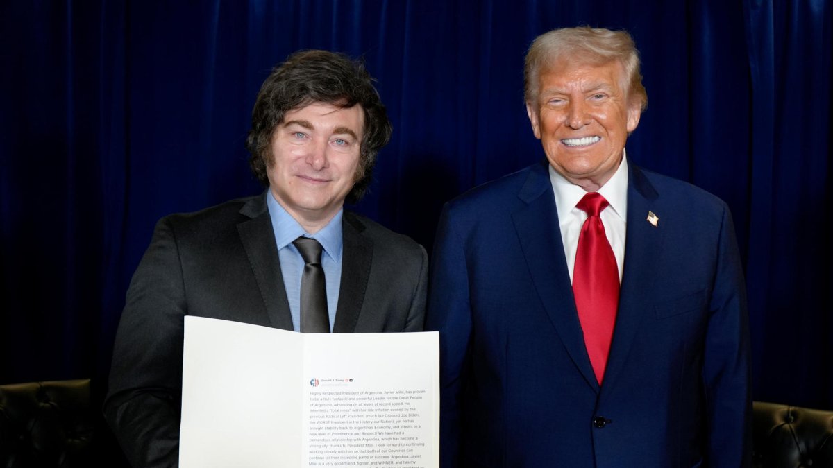 Javier Milei junto al presidente de los Estados Unidos, Donald Trump, durante una reunión este martes en Nueva York (Estados Unidos).