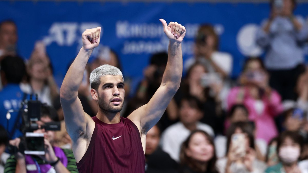 Carlos Alcaraz, tenista español llega a una nueva final en Tokio.