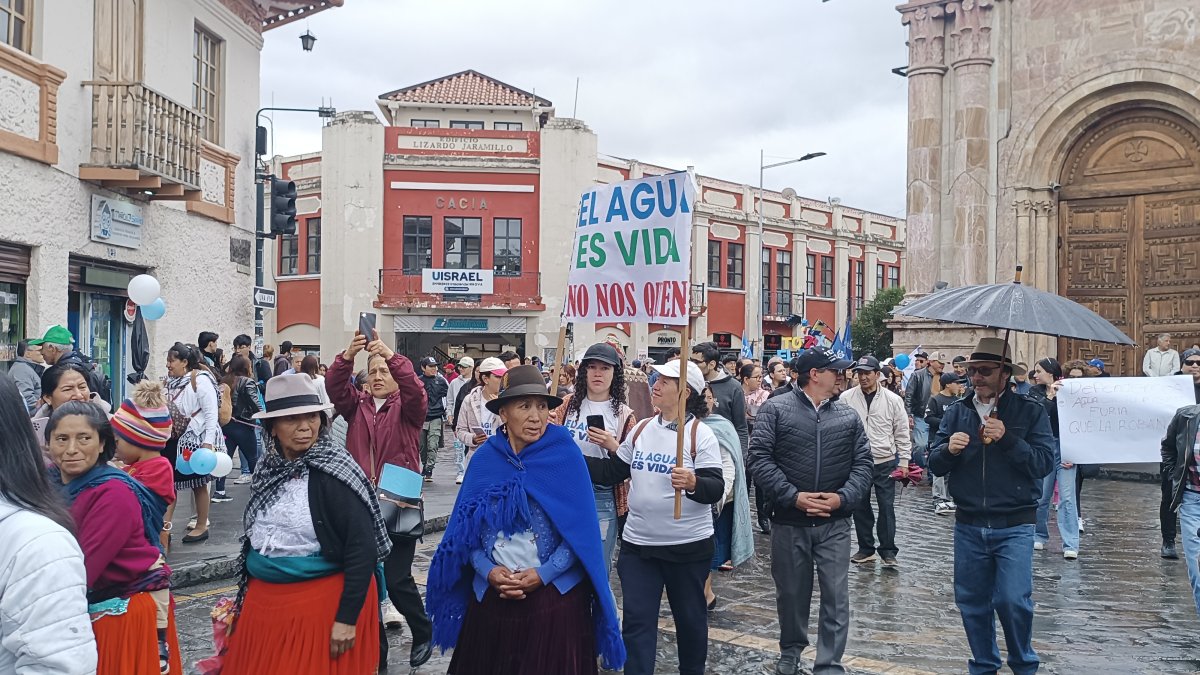 Organizaciones de Cuenca rechazan comunicado del Gobierno Nacional sobre la suspensión de la licencia ambiental del proyecto Loma Larga.