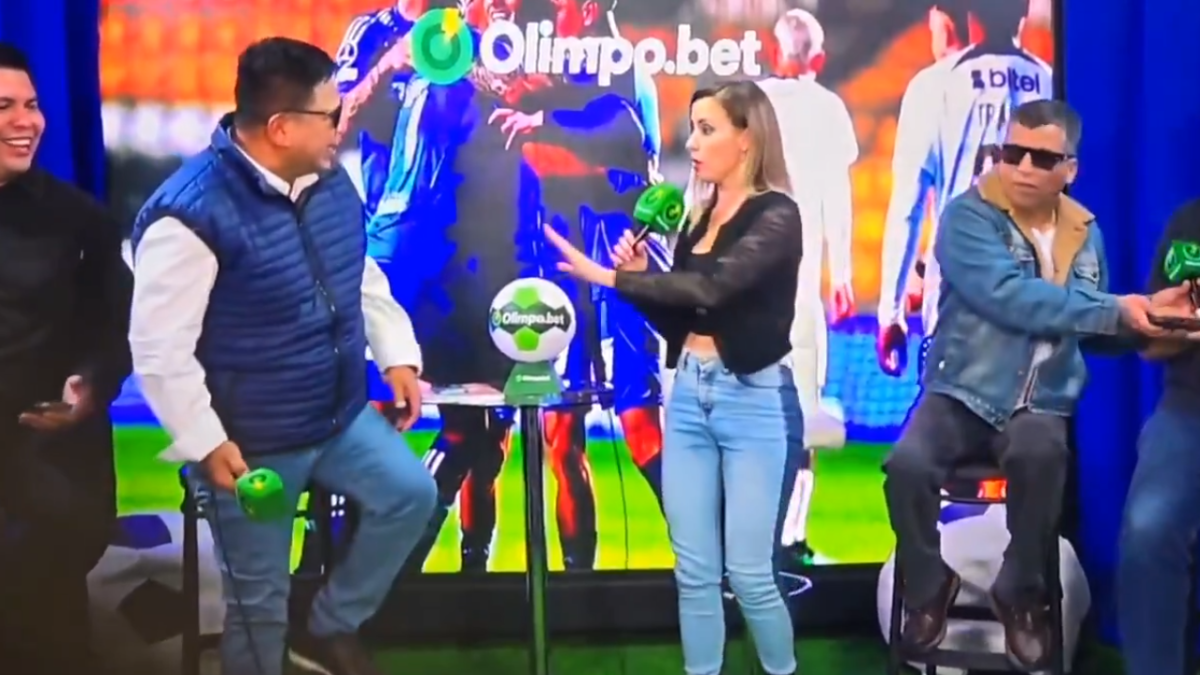 Periodistas peruanos se pelean en vivo en un programa deportivo.