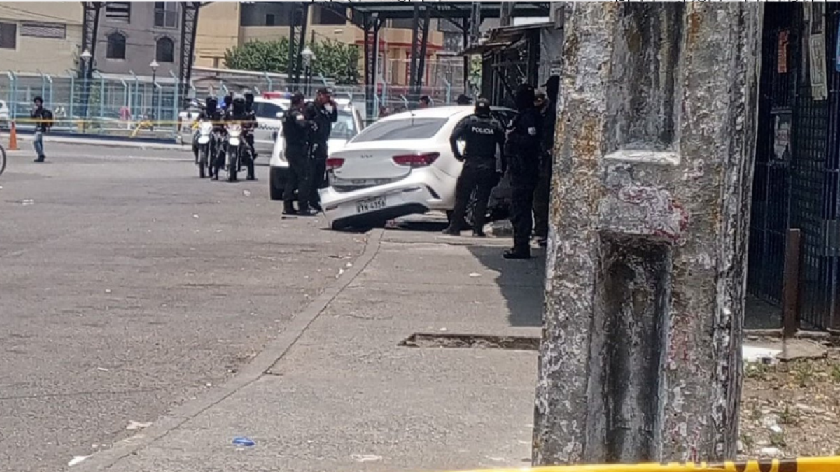 El funcionario fue baleado junto a otros 3 acompañantes en Durán.