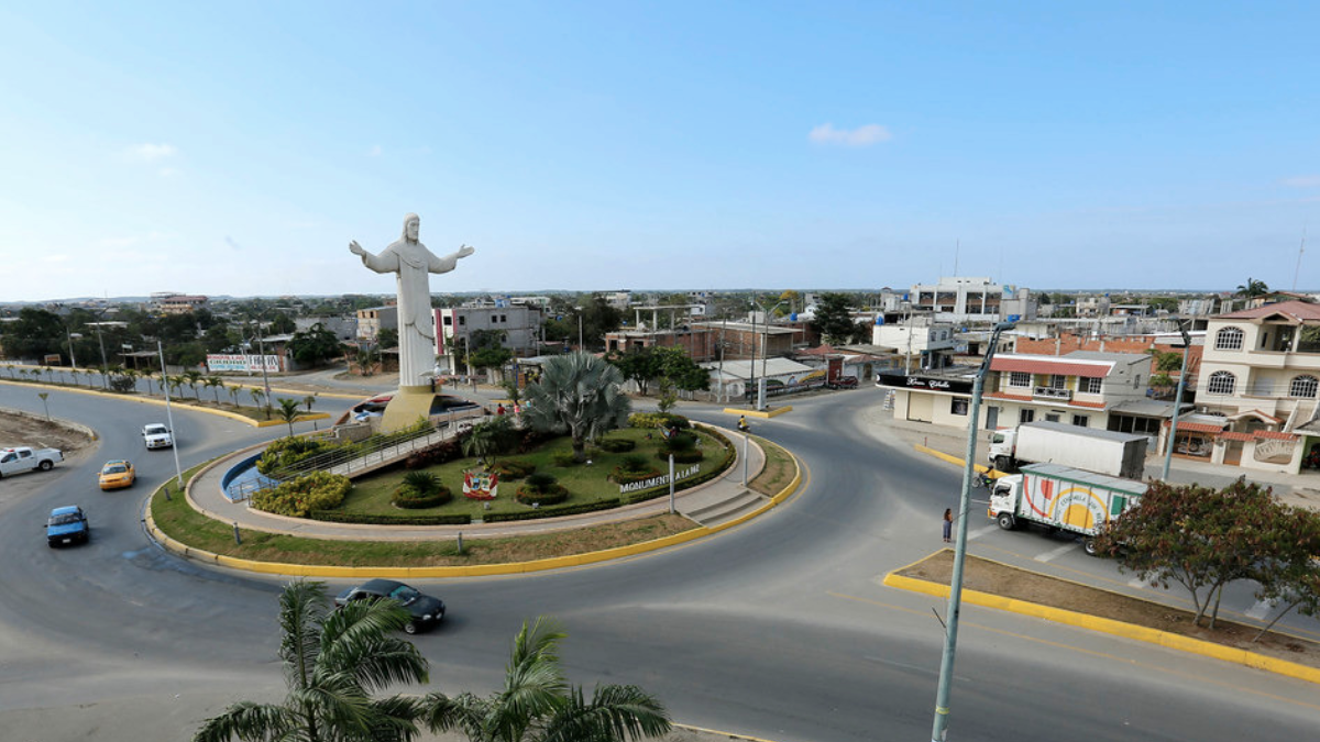 Desfiles, ferias y actos cívicos marcan las celebraciones por las cantonizaciones de octubre en Esmeraldas, Huaquillas y Santa Rosa.