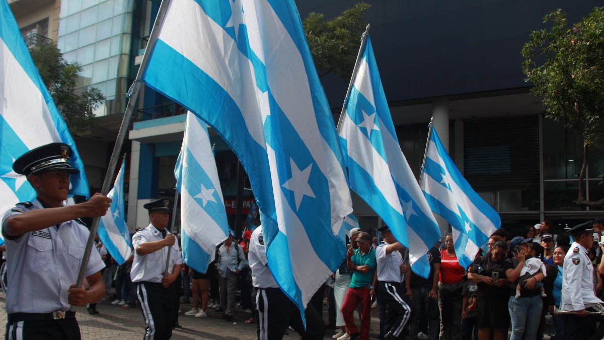 La Prefectura del Guayas organiza desfiles por los 491 años del proceso fundacional de Guayaquil.