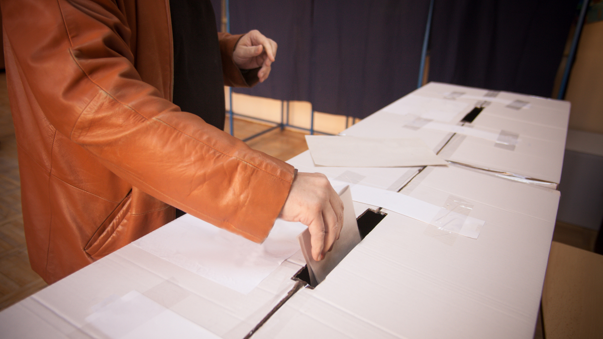 El Consejo Nacional Electoral (CNE) dio luz verde a la inscripción de cinco movimientos políticos que participarán en la campaña por el “sí” y el “no”.