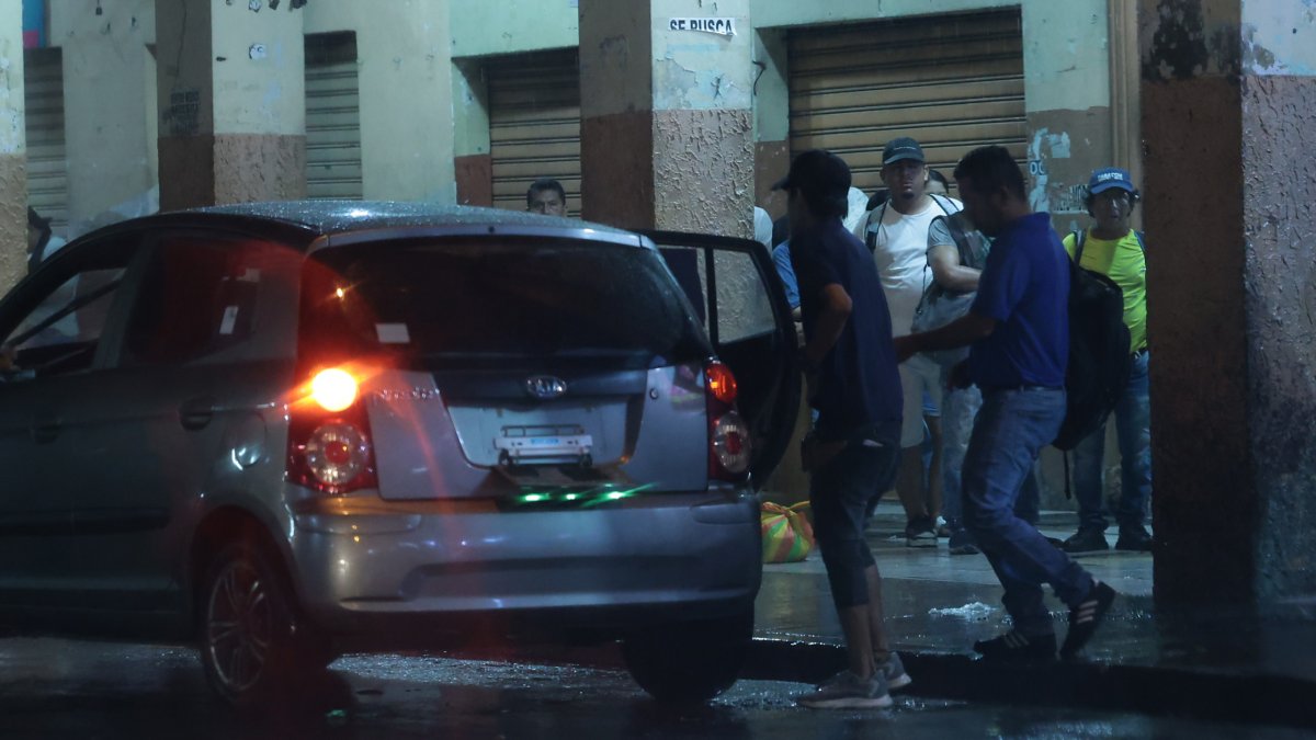 Táctica. Expertos sugieren no tener un auto confiable, se debe variar.