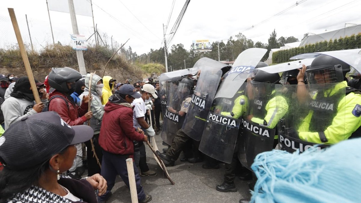 Ecuador lleva 13 días envuelto en una serie de protestas y movilizaciones convocadas por el movimiento indígena en rechazo al alza del precio del diésel.