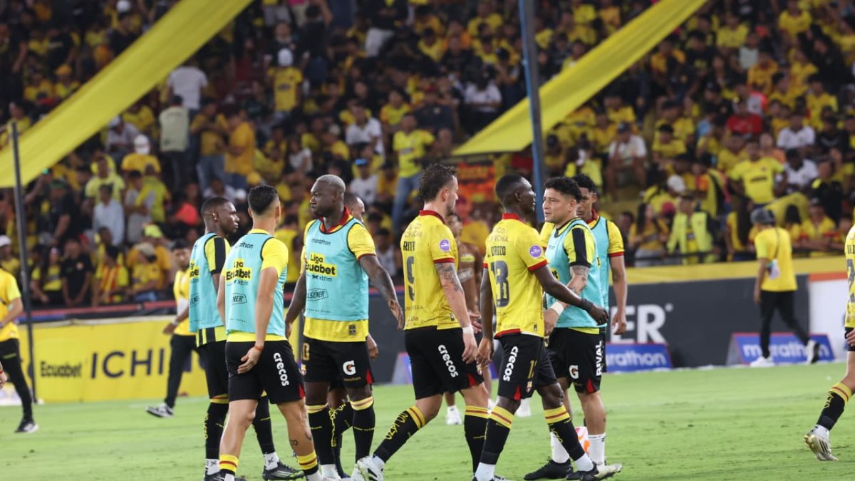 Barcelona va por los tres punto ante Libertad.