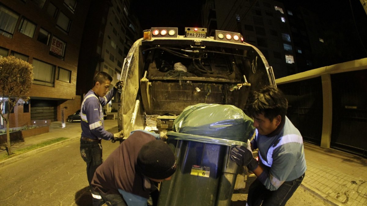 El retiro del cobro de la tasa de recolección de basura aplica para 41 cantones, entre ellos Quito.