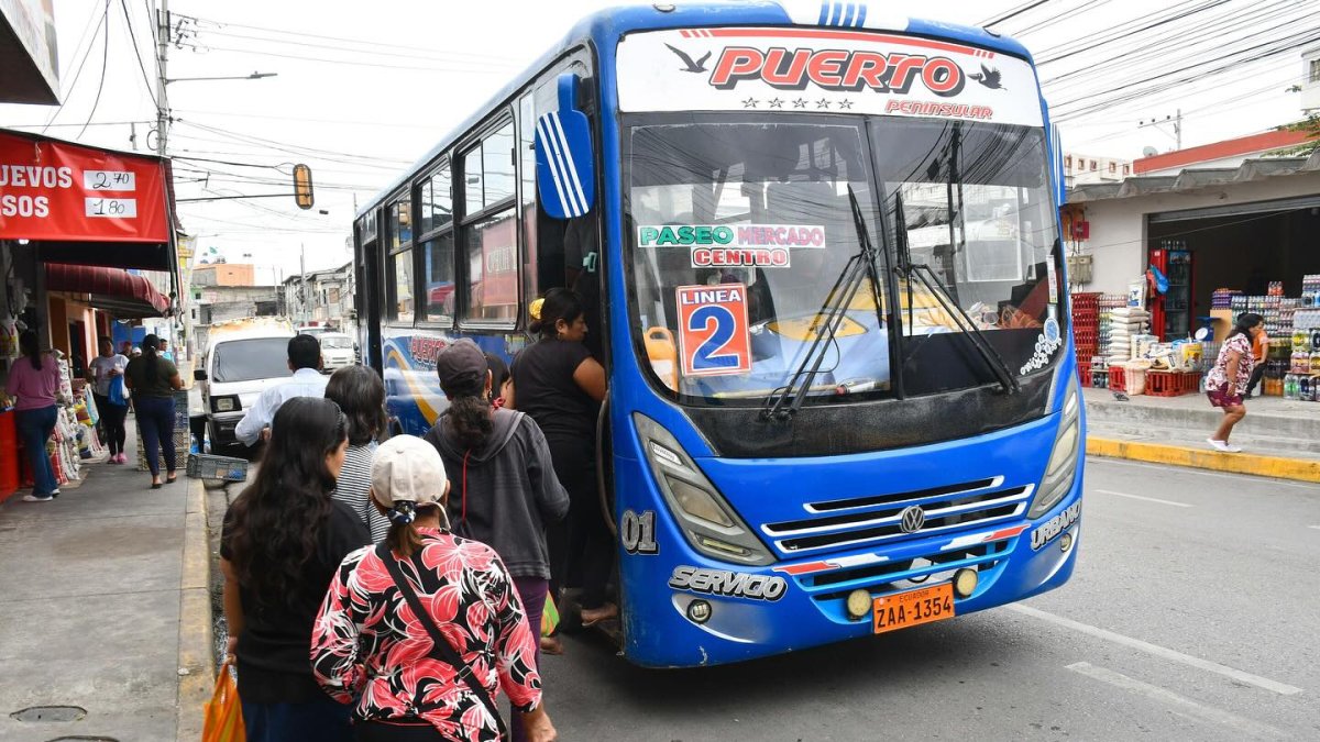 Los buses urbanos dejaron de operar el viernes 10 de octubre.