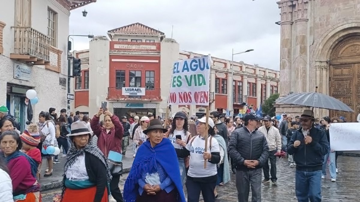 En septiembre pasado, cuencanos se manifestaron en contra del proyecto minero Loma Larga por el temor a la contaminación de fuentes de agua.