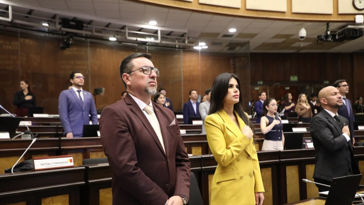 Los asambleístas durante la sesión del 14 de octubre de 2025.