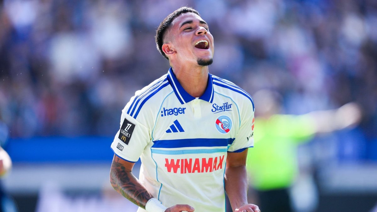 Al principio, Kendry Páez se ganó la titularidad en Estrasburgo.