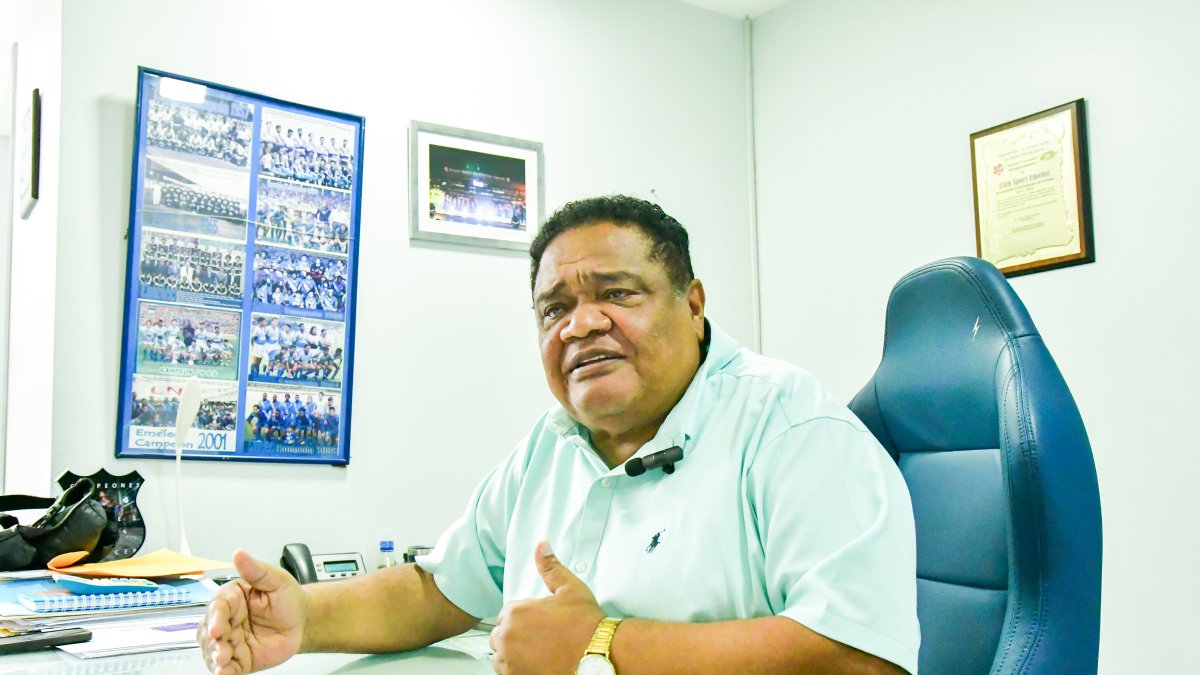 Jorge Guzmán en una de sus últimas entrevistas con EXPRESO, desde su despacho presidencial en el estadio George Capwell.