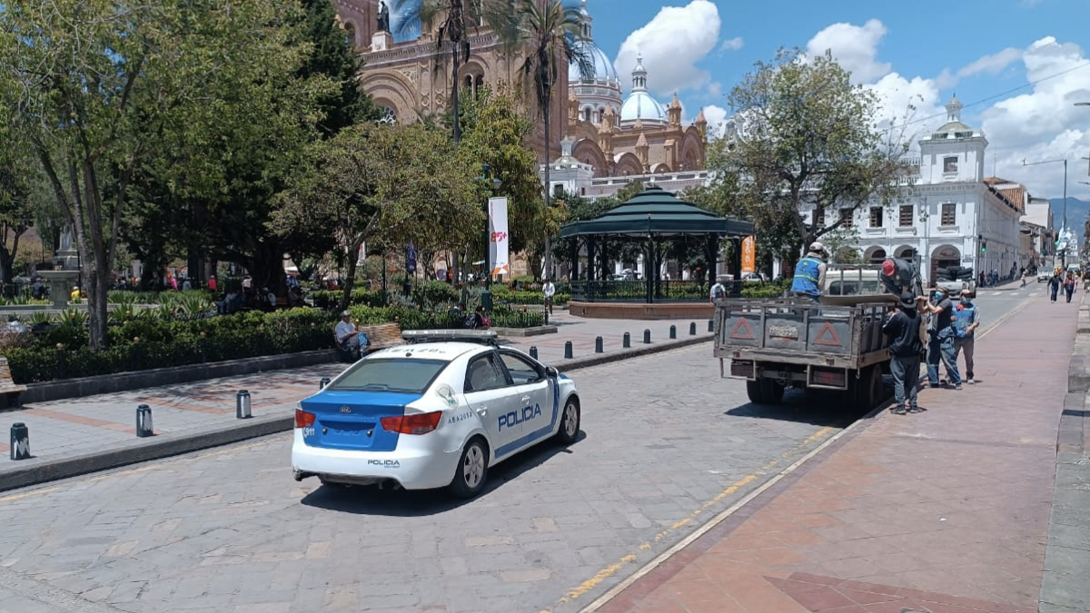 Las autoridades activaron el puente de mando en Azuay tras el ataque con explosivos en Mollopongo.