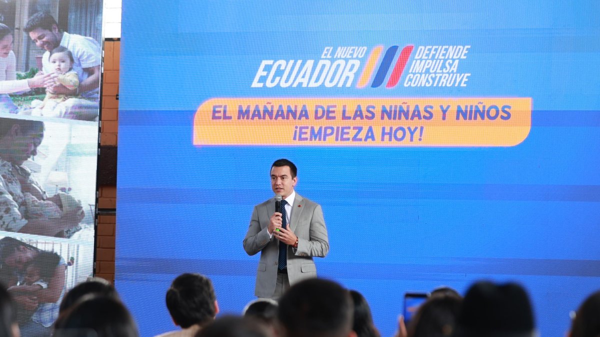 El Gobierno de Noboa busca facilitar el acceso a la educación superior con residencias estudiantiles