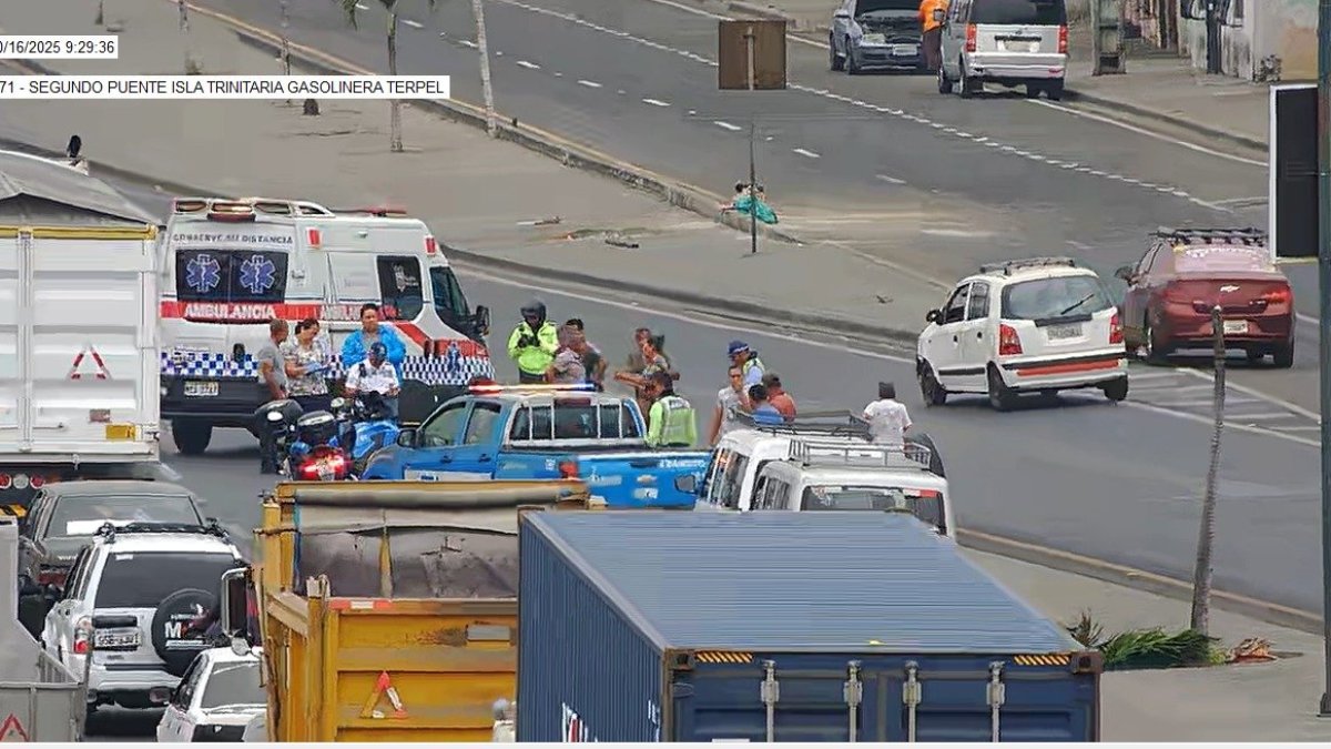 El siniestro de tránsito sucedió aproximadamente a las 09:00, a la altura del segundo puente de la vía Perimetral.