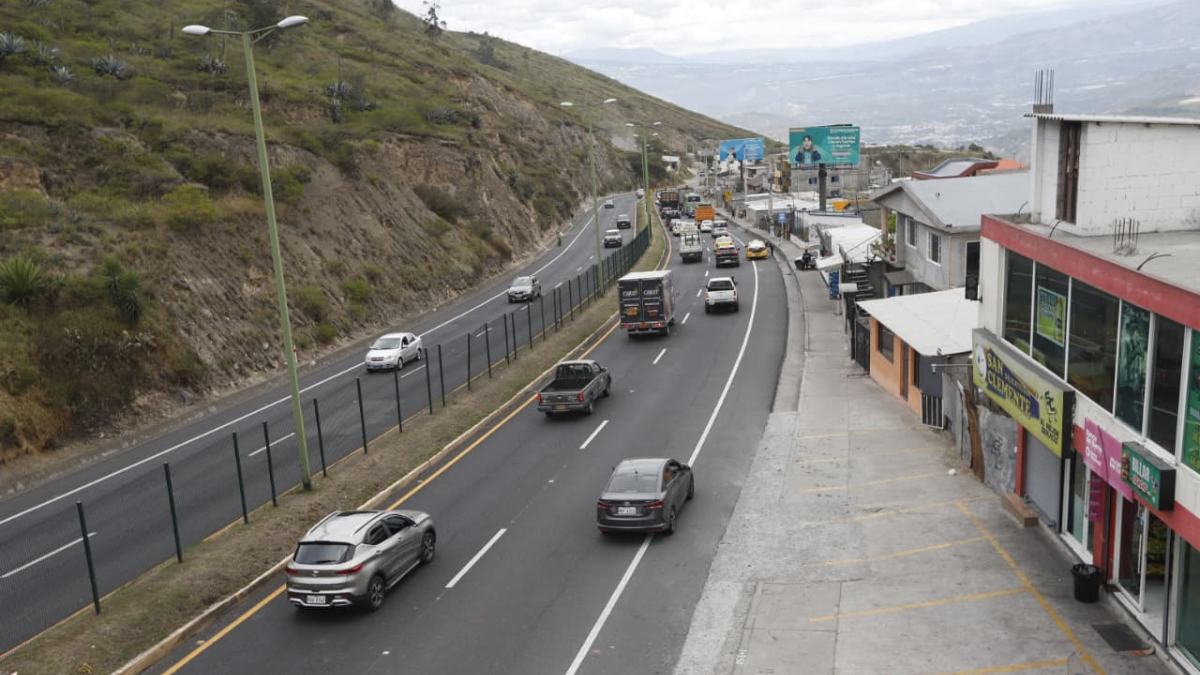 Pese al anuncio de mesas de diálogo continúan las vías cerradas en varias provincias del país.