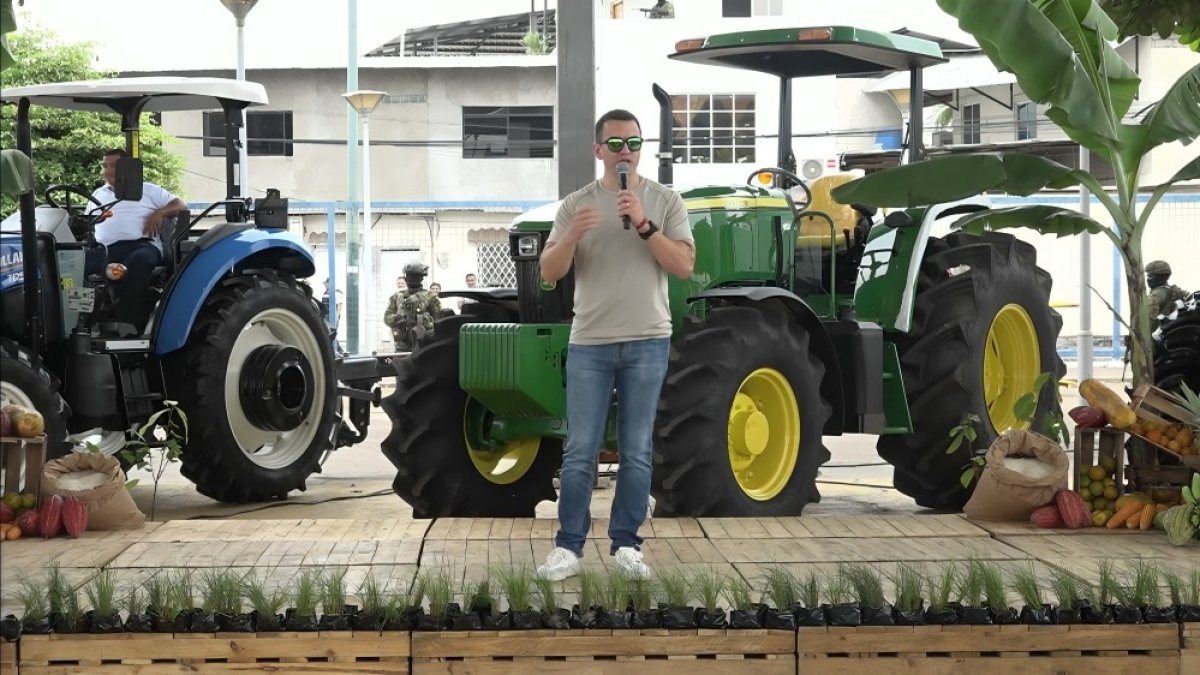 En Los Ríos, Daniel Noboa no habla nada sobre la crisis de inseguridad por la que atraviesa el país ni sobre las paralizaciones.