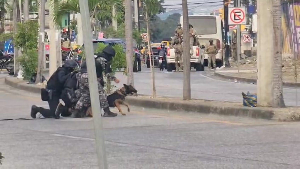 Los militares se encuentran en el sitio investigando lo ocurrido.