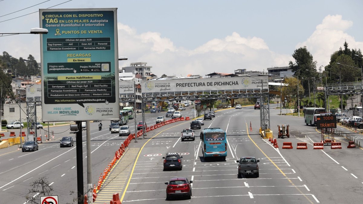 Por la Autopista General Rumiñahui circulan entre 90.000 y 100.000 vehículos a diario.