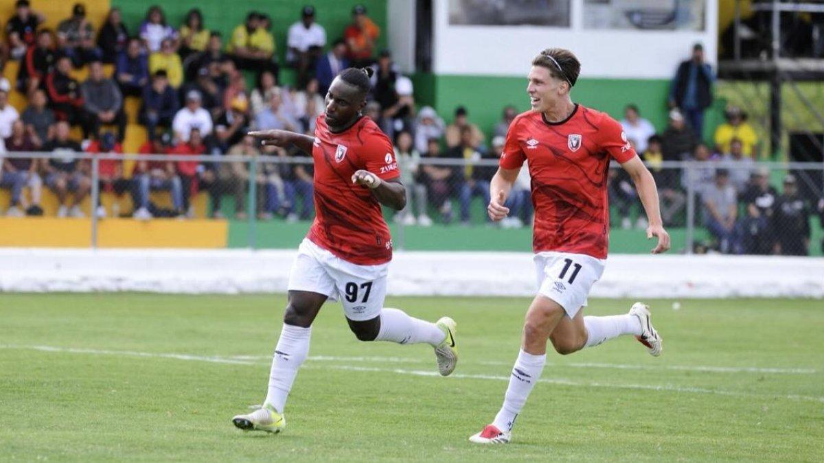 Leones del Norte se ubica segundo en la Serie B y acaricia el ascenso.