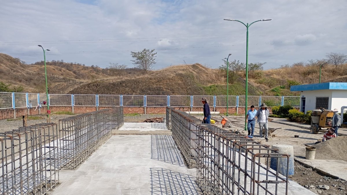 La planta tiene un 90% de avance.