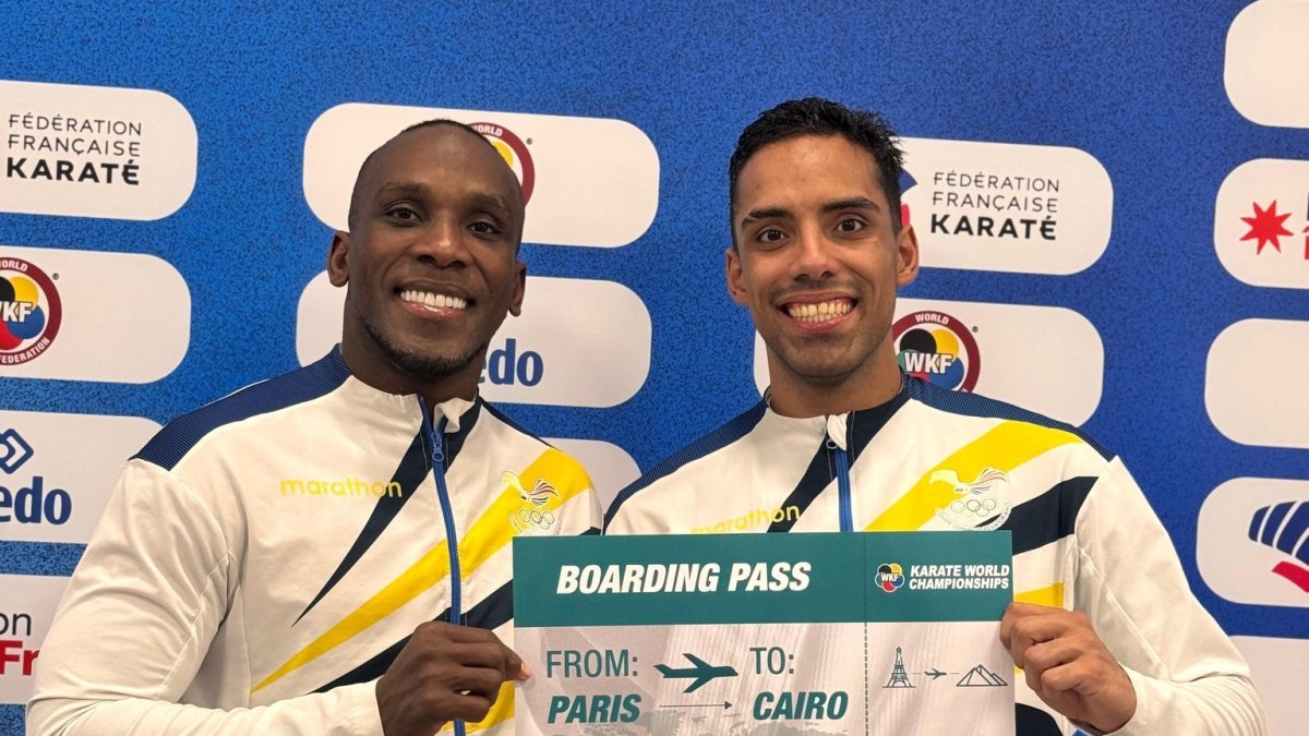 José Acevedo (d) junto a su entrenador Dionicio Gustavo, en el Clasificatorio de París.