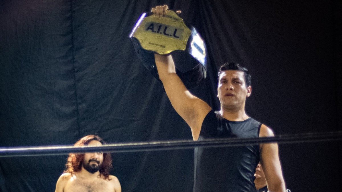 Los luchadores de AILL celebran 10 años de pasión en el ring mexicano.