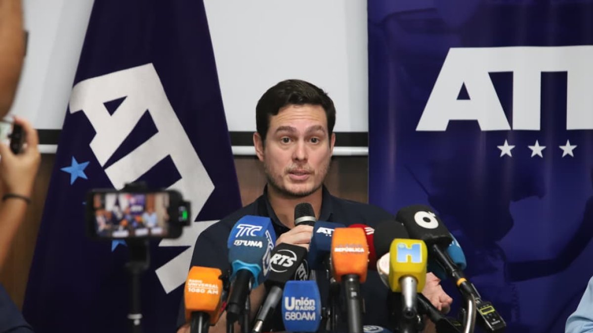 Fernando Cornejo, presidente de Segura EP, durante su pronunciamiento sobre los operativos en Guayaquil.