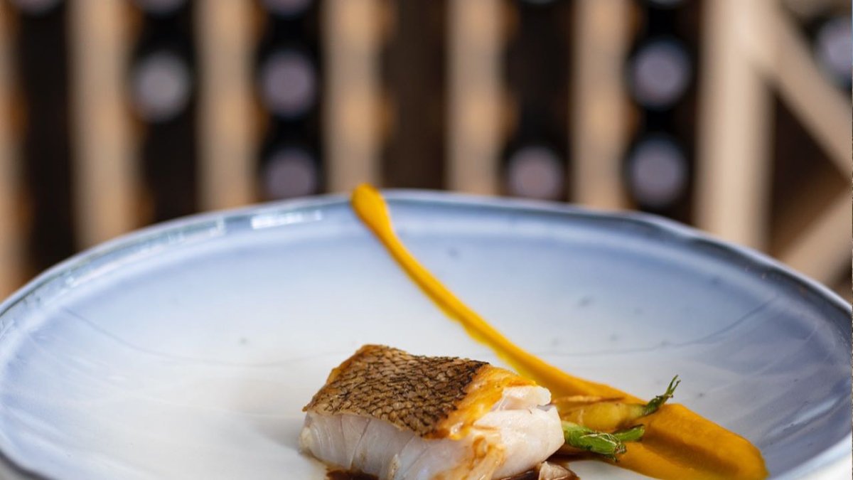 Nuum, ubicado en Cumbayá, se centra en un menú en el que destacan pescados y mariscos.